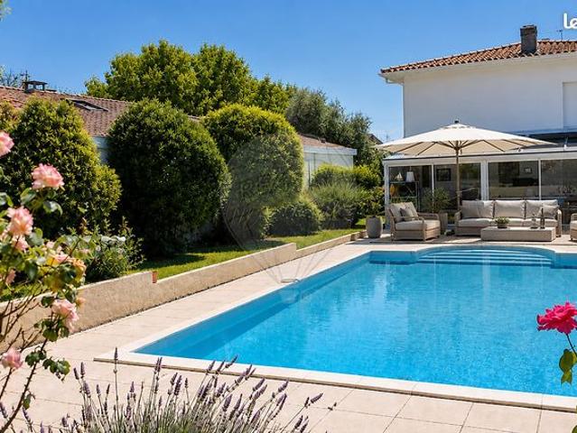 Villa 6 pièces 168 m²