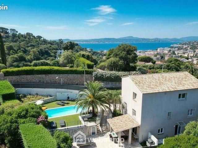 Villa 6 pièces 168 m²