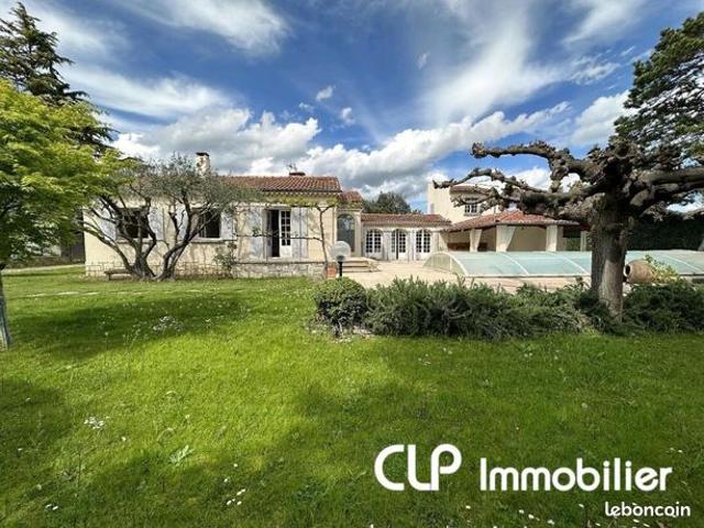 Villa 6 pièces 170 m²