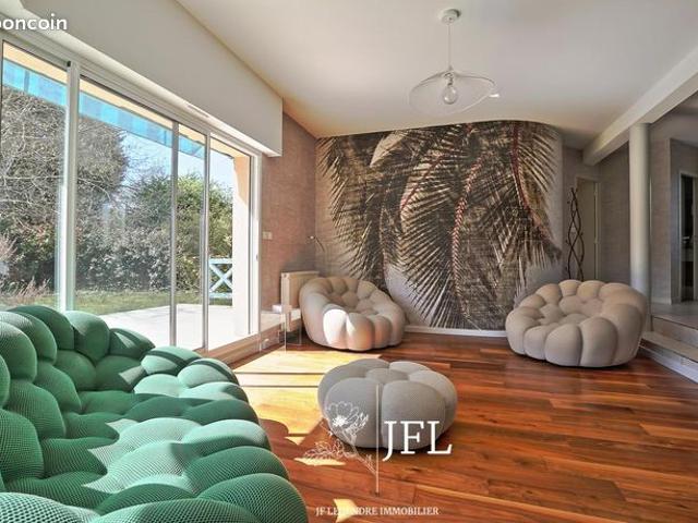 Villa 6 pièces 170 m²