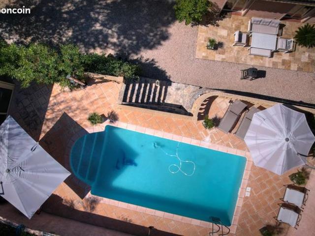 Villa 6 pièces 165 m²