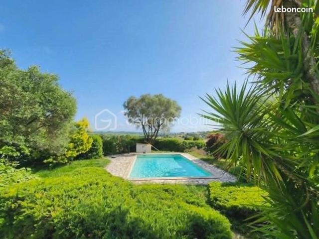 Villa 6 pièces 170 m²