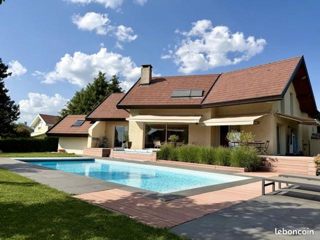 Villa 6 pièces 170 m²