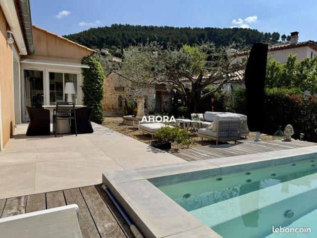 Villa 6 pièces 170 m²