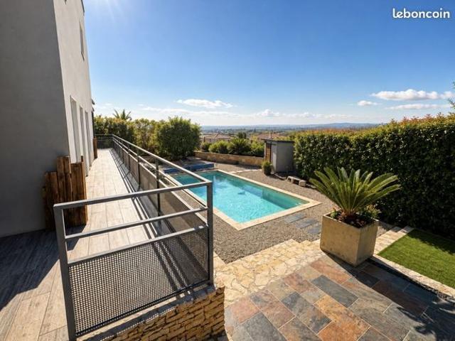 Villa 6 pièces 170 m²
