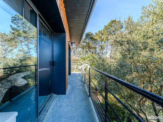 Villa 6 pièces 170 m²