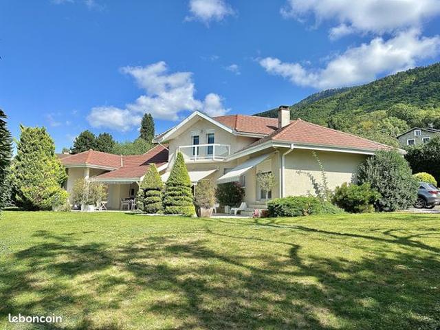 Villa 6 pièces 170 m²