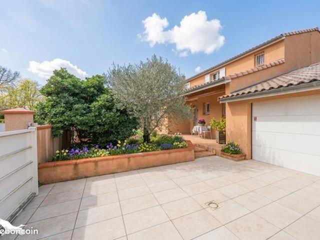 Villa 6 pièces 170 m²