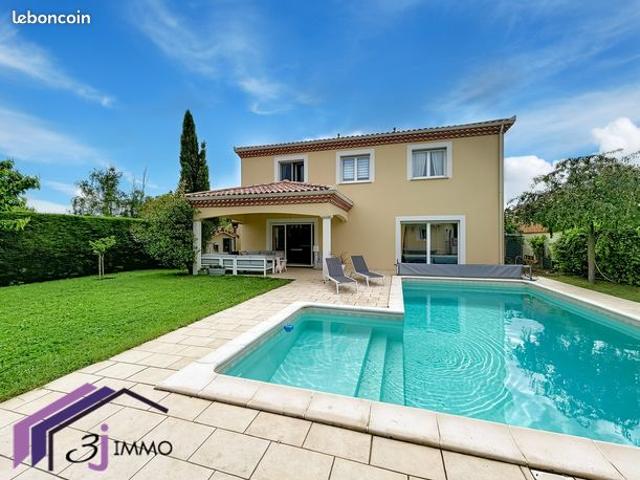Villa 6 pièces 171 m²
