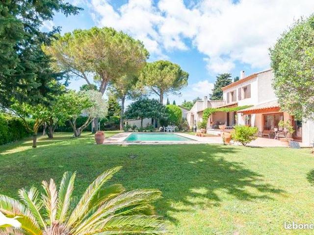 Villa 6 pièces 172 m²
