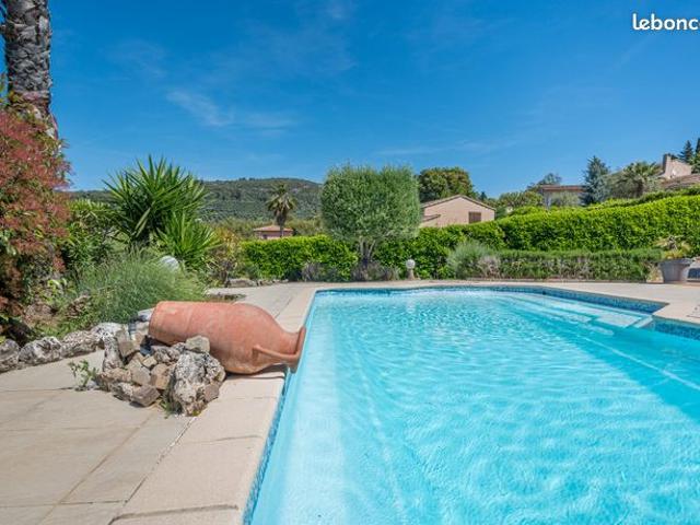 Villa 6 pièces 172 m²