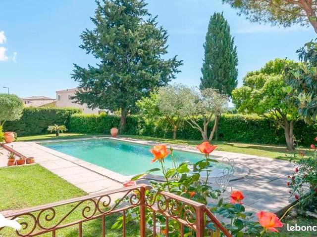 Villa 6 pièces 172 m²