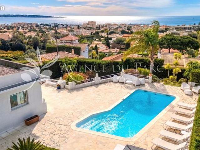 Villa 6 pièces 174 m²