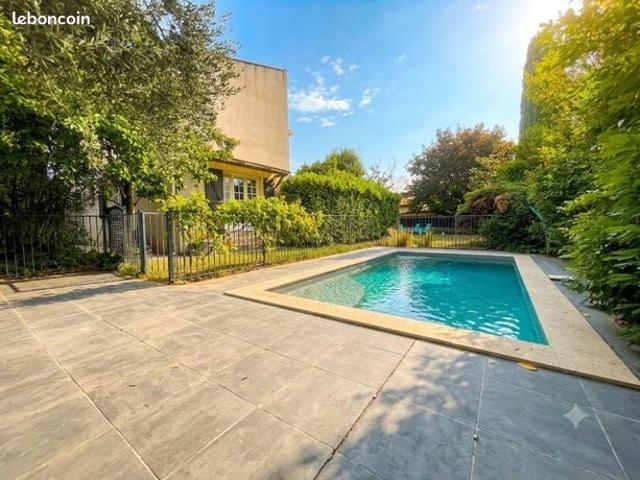 Villa 6 pièces 174 m²