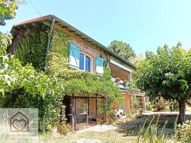 Villa 6 pièces 174 m²