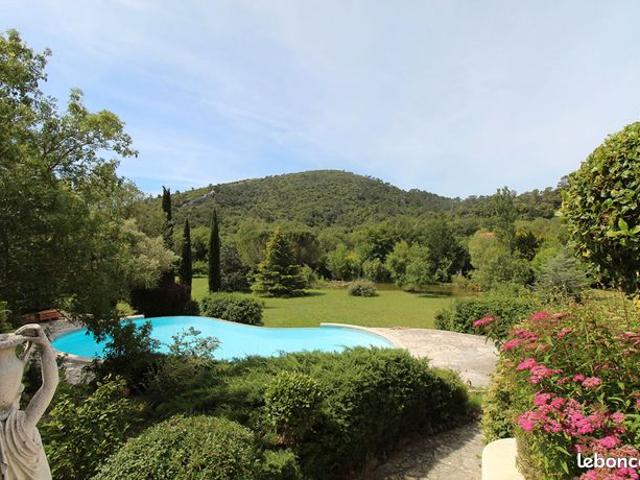 Villa 6 pièces 175 m²