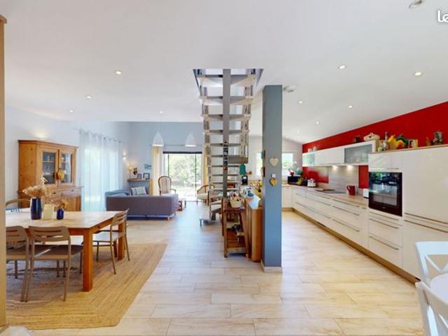 Villa 6 pièces 175 m²