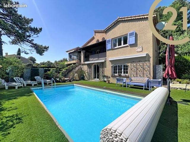Villa 6 pièces 175 m²