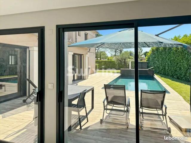 Villa 6 pièces 175 m²