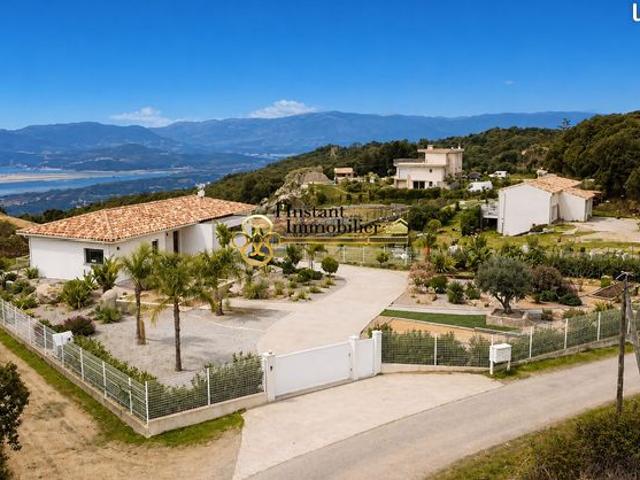 Villa 6 pièces 176 m²