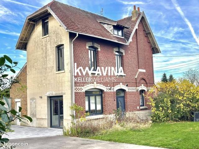 Villa 6 pièces 176 m²