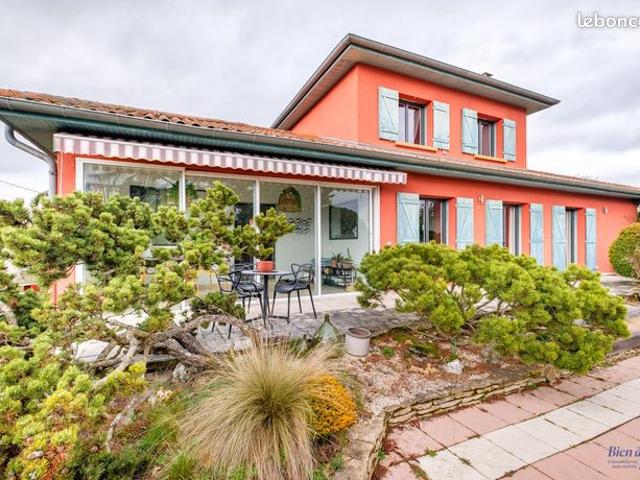 Villa 6 pièces 176 m²