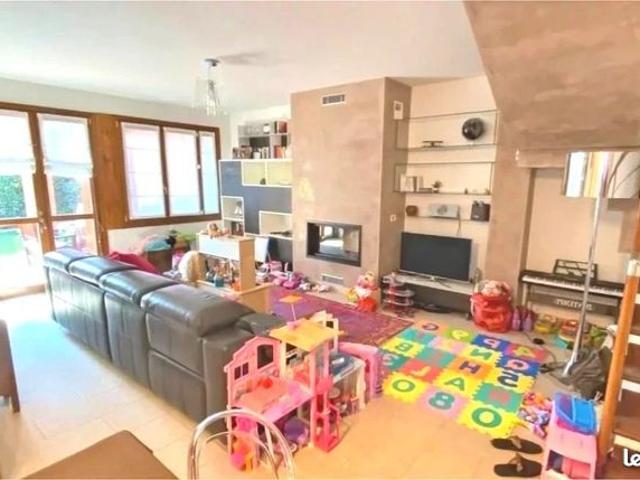Villa 6 pièces 176 m²