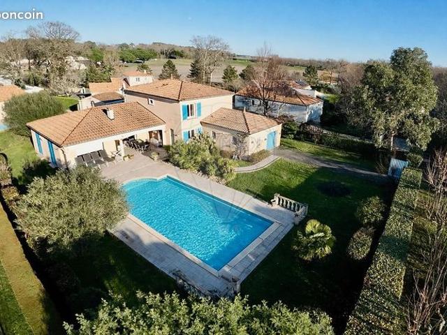 Villa 6 pièces 177 m²