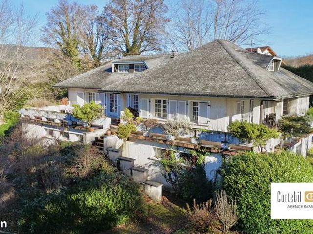 Villa 6 pièces 177 m²
