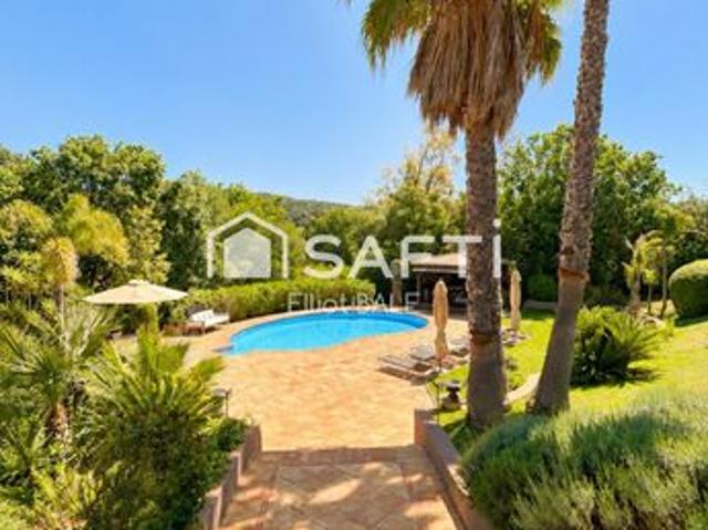 Villa 6 pièces 177 m²