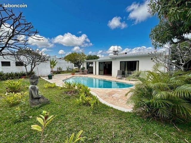 Villa 6 pièces 177 m²