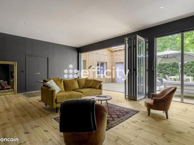 Villa 6 pièces 177 m²