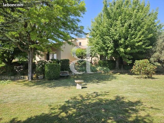 Villa 6 pièces 178 m²