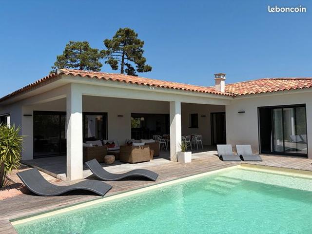 Villa 6 pièces 178 m²