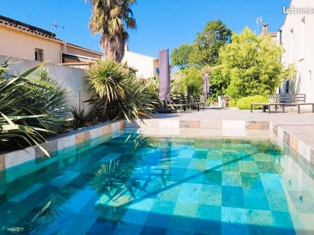 Villa 6 pièces 178 m²
