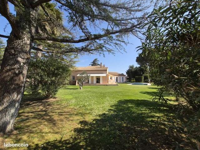 Villa 6 pièces 178 m²