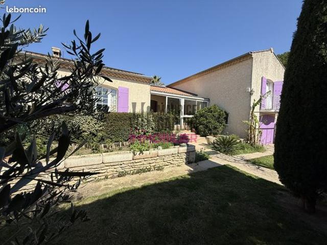 Villa 6 pièces 179 m²