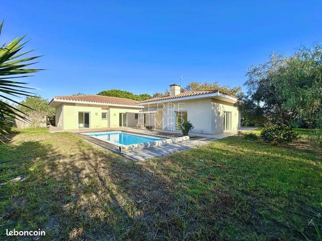 Villa 6 pièces 180 m²