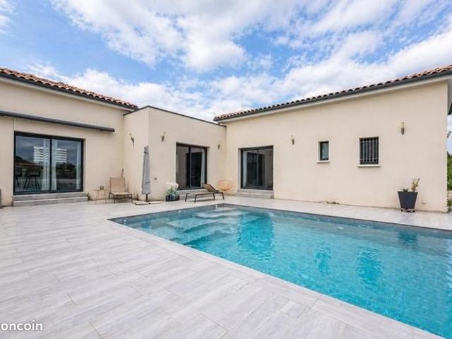 Villa 6 pièces 180 m²