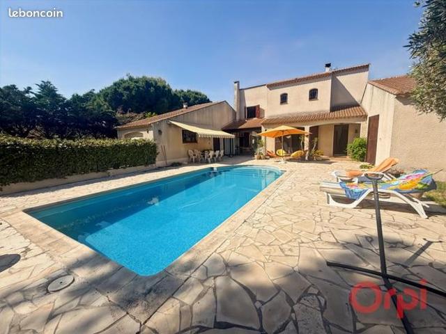 Villa 6 pièces 180 m²
