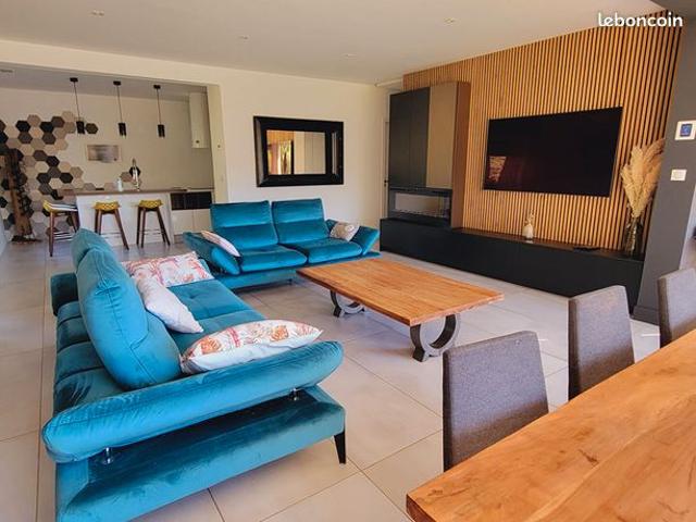 Villa 6 pièces 180 m²