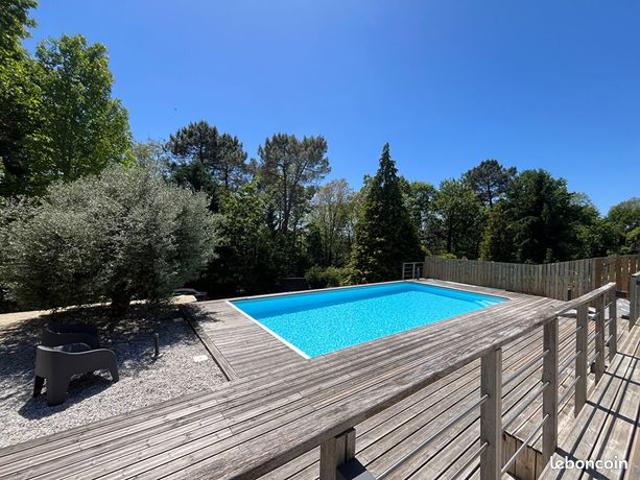 Villa 6 pièces 180 m²