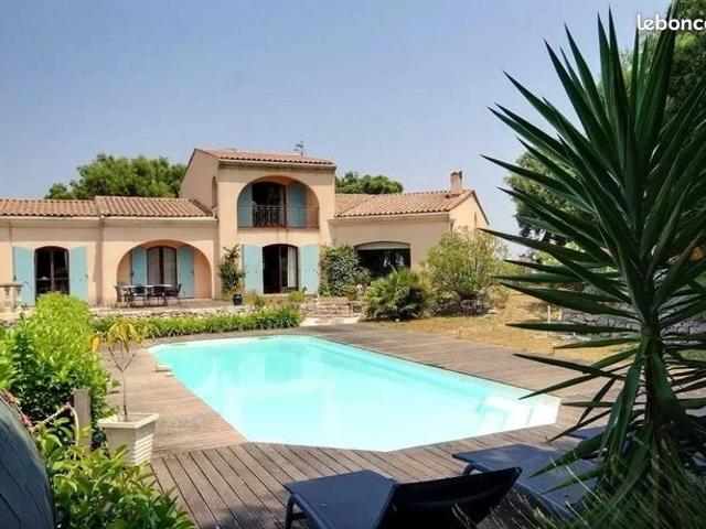 Villa 6 pièces 180 m²