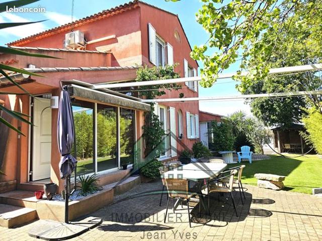 Villa 6 pièces 180 m²
