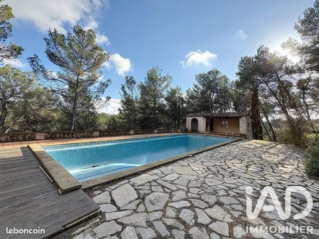 Villa 6 pièces 180 m²