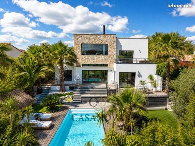 Villa 6 pièces 180 m²
