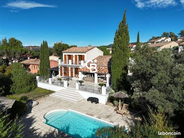 Villa 6 pièces 180 m²