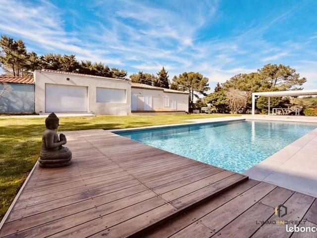Villa 6 pièces 180 m²