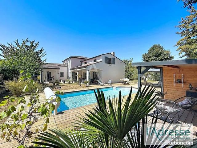 Villa 6 pièces 180 m²