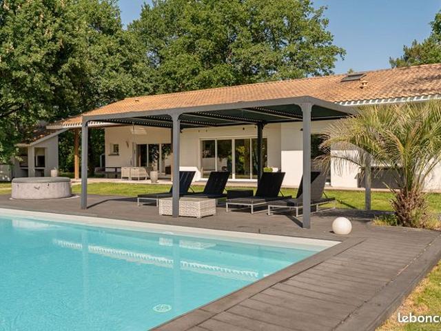 Villa 6 pièces 180 m²